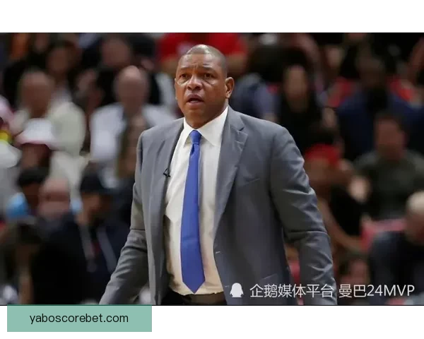 雄鹿主教练里弗斯回应字母哥雪藏事件 强调不应公开讨论此事